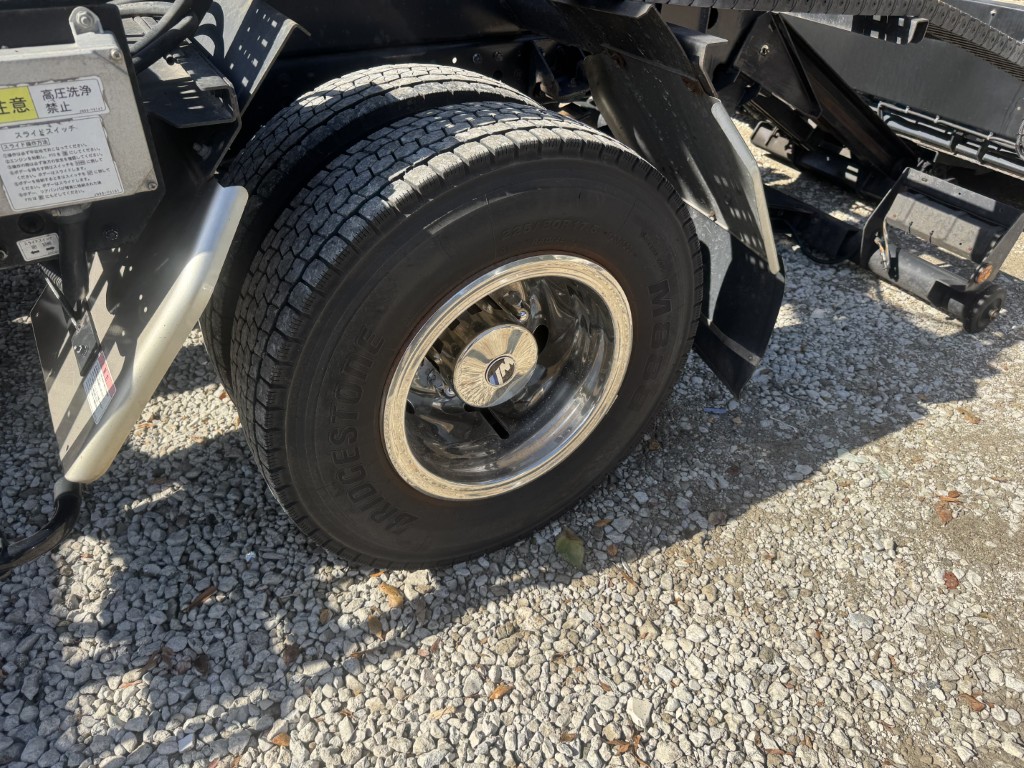 セーフティーローダーカスタム新品エンジンASSY交換|中古トラックの販売・買取・査定のアイナビ