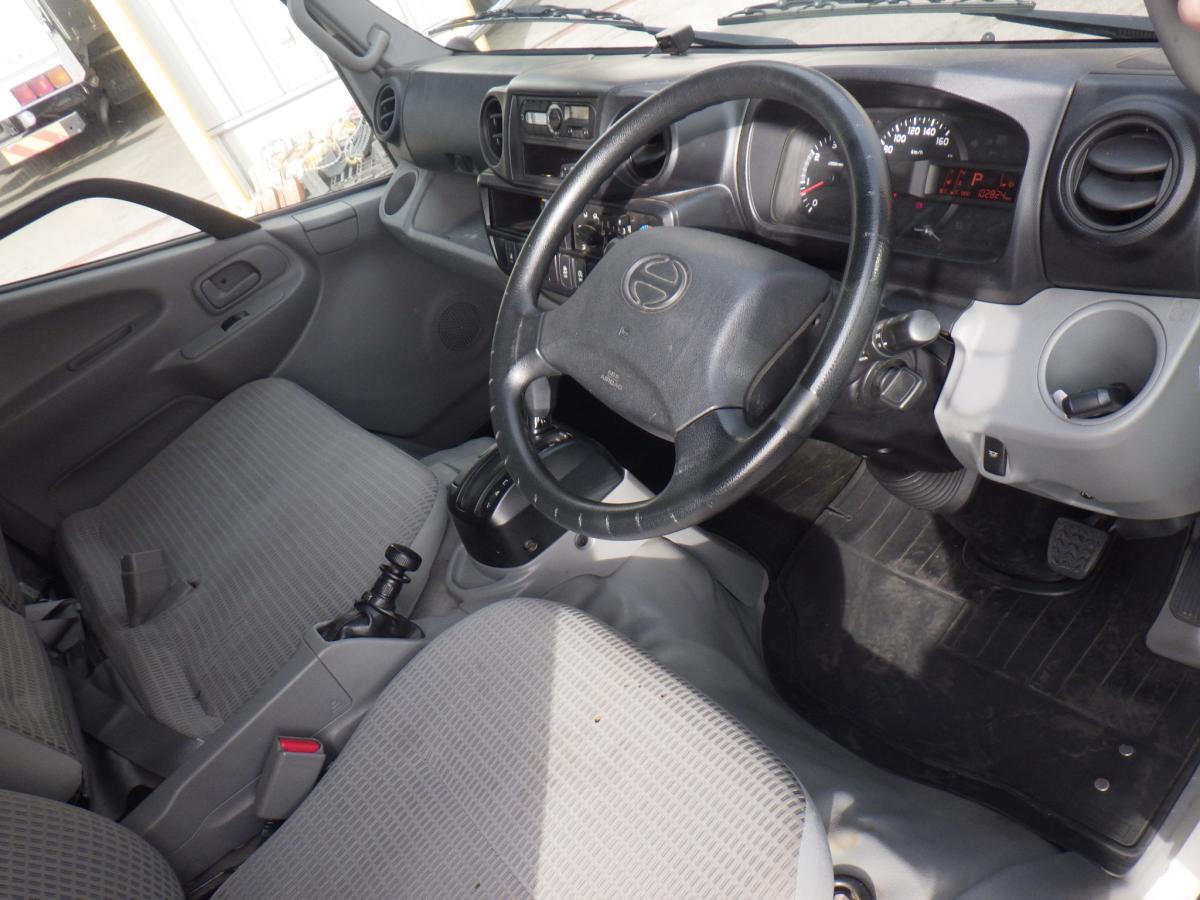 標準ロング全低床車輌総重量5,435kgゲート付車検R8.5月迄|中古トラックの販売・買取・査定のアイナビ