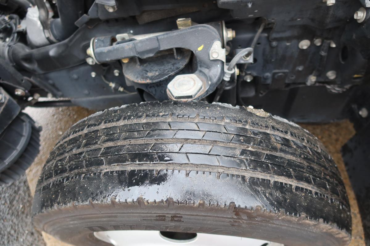 標準幅 ロングボディ AT車 積載2000kg 総重量4825kg|中古トラックの販売・買取・査定のアイナビ