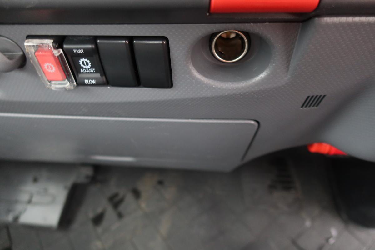 標準幅 ロングボディ AT車 積載2000kg 総重量4825kg|中古トラックの販売・買取・査定のアイナビ