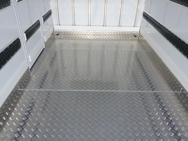 日野 令和7年式 冷凍バン 車検付き|中古トラックの販売・買取・査定のアイナビ