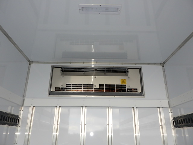 日野 令和7年式 冷凍バン 車検付き|中古トラックの販売・買取・査定のアイナビ