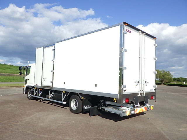 日野 令和7年式 格納ゲート付き冷凍バン 車検付き|中古トラックの販売・買取・査定のアイナビ