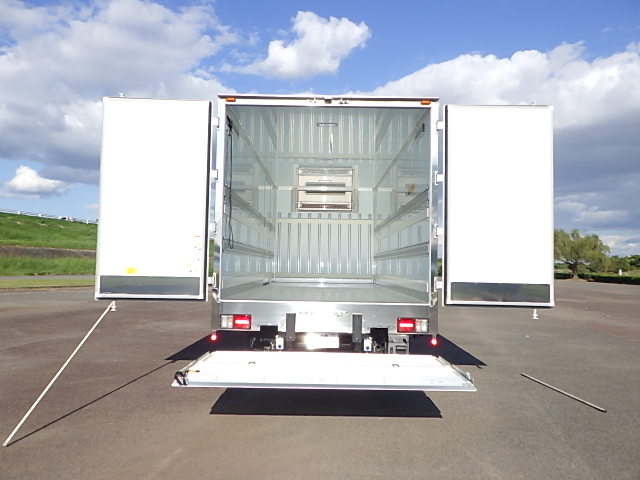 日野 令和7年式 格納ゲート付き冷凍バン 車検付き|中古トラックの販売・買取・査定のアイナビ