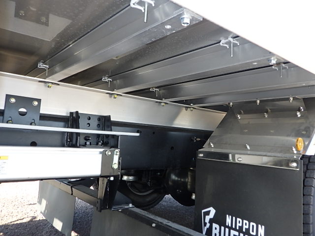 日野 令和7年式 格納ゲート付き冷凍バン 車検付き|中古トラックの販売・買取・査定のアイナビ