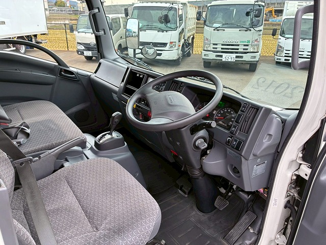 ワンオーナーワイドロング東プレR404AスムーサーAT4t8t|中古トラックの販売・買取・査定のアイナビ