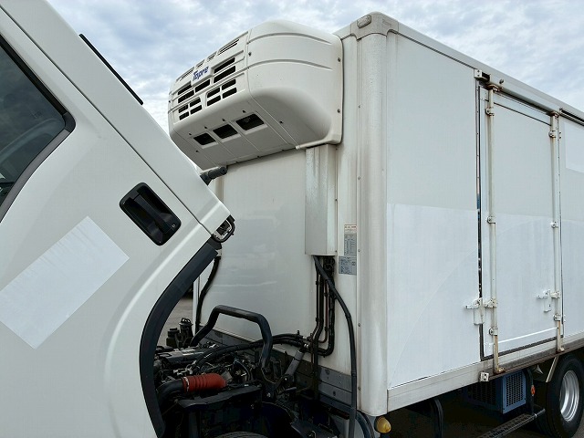 ワンオーナーワイドロング東プレR404AスムーサーAT4t8t|中古トラックの販売・買取・査定のアイナビ