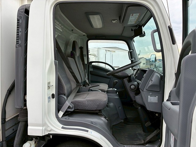 ワンオーナーワイドロング東プレR404AスムーサーAT4t8t|中古トラックの販売・買取・査定のアイナビ