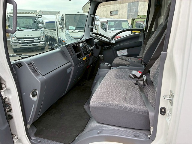 ワンオーナーワイドロング東プレR404AスムーサーAT4t8t|中古トラックの販売・買取・査定のアイナビ