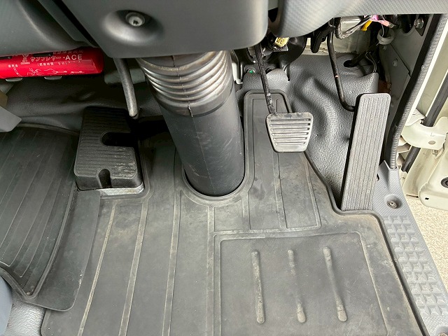 ワンオーナーワイドロング東プレR404AスムーサーAT4t8t|中古トラックの販売・買取・査定のアイナビ