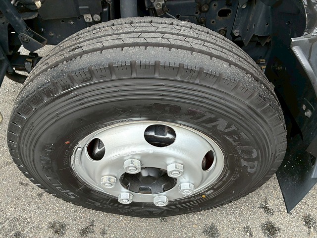 ワンオーナーワイドロング東プレR404AスムーサーAT4t8t|中古トラックの販売・買取・査定のアイナビ