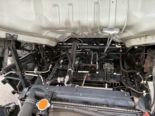 ワンオーナーワイドロング東プレR404AスムーサーAT4t8t|中古トラックの販売・買取・査定のアイナビ