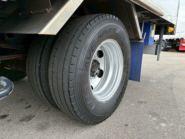 ワンオーナーワイドロング東プレR404AスムーサーAT4t8t|中古トラックの販売・買取・査定のアイナビ