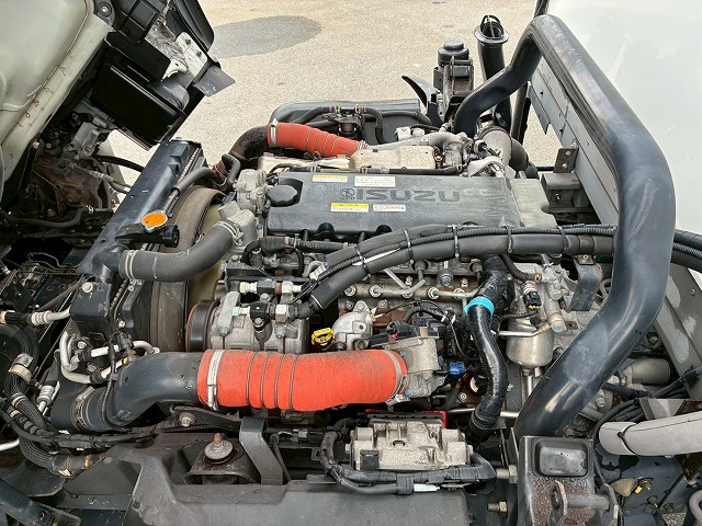 ワンオーナーワイドロング東プレR404AスムーサーAT4t8t|中古トラックの販売・買取・査定のアイナビ