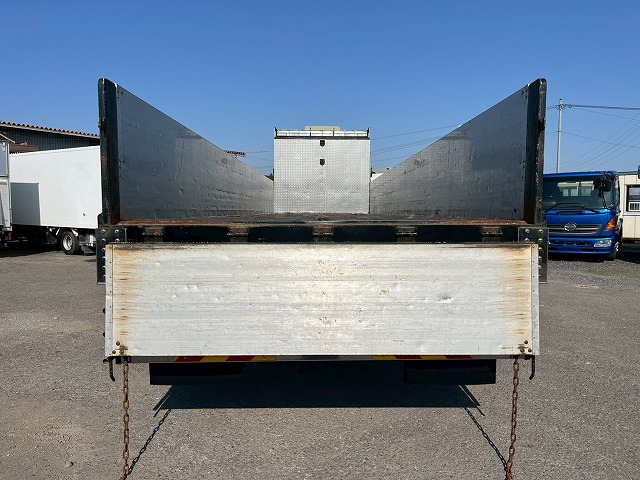 3軸1デフ★KS-!★スス焼き不要★エンジンリターダ★7速MT|中古トラックの販売・買取・査定のアイナビ