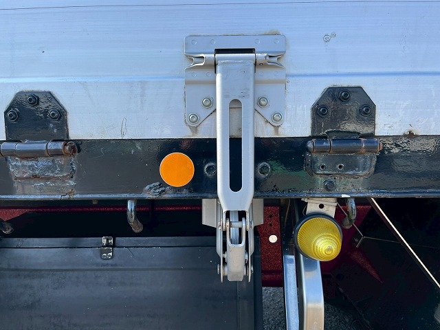 3軸1デフ★KS-!★スス焼き不要★エンジンリターダ★7速MT|中古トラックの販売・買取・査定のアイナビ