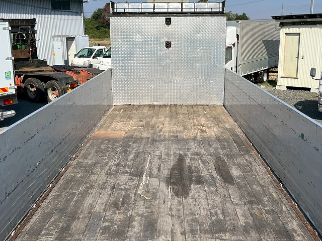 3軸1デフ★KS-!★スス焼き不要★エンジンリターダ★7速MT|中古トラックの販売・買取・査定のアイナビ