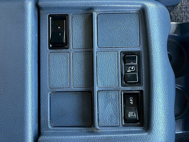 3軸1デフ★KS-!★スス焼き不要★エンジンリターダ★7速MT|中古トラックの販売・買取・査定のアイナビ