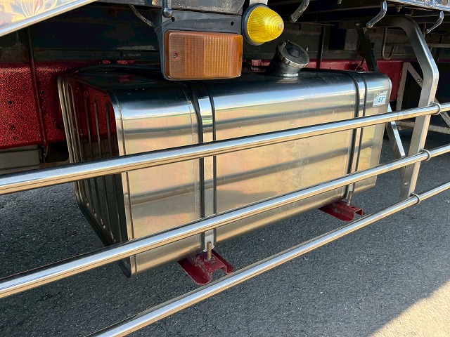 3軸1デフ★KS-!★スス焼き不要★エンジンリターダ★7速MT|中古トラックの販売・買取・査定のアイナビ