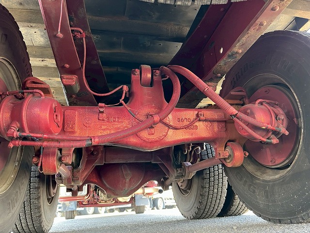 3軸1デフ★KS-!★スス焼き不要★エンジンリターダ★7速MT|中古トラックの販売・買取・査定のアイナビ