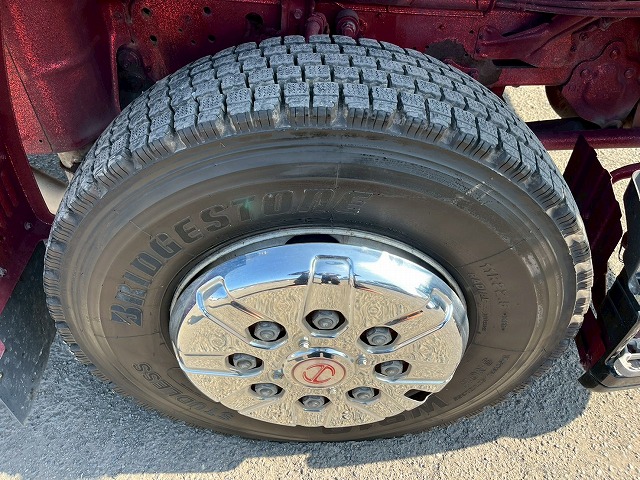 3軸1デフ★KS-!★スス焼き不要★エンジンリターダ★7速MT|中古トラックの販売・買取・査定のアイナビ