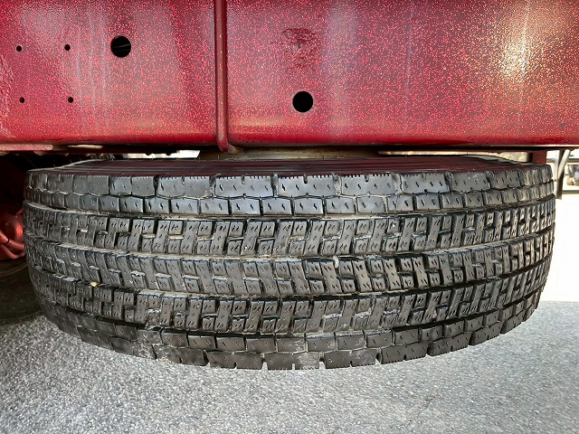 3軸1デフ★KS-!★スス焼き不要★エンジンリターダ★7速MT|中古トラックの販売・買取・査定のアイナビ