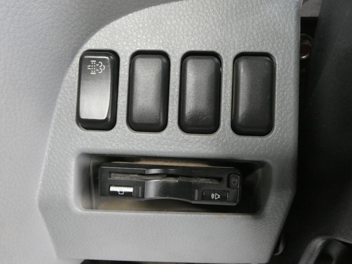 2トン マニュアル ダンプ 251034|中古トラックの販売・買取・査定のアイナビ