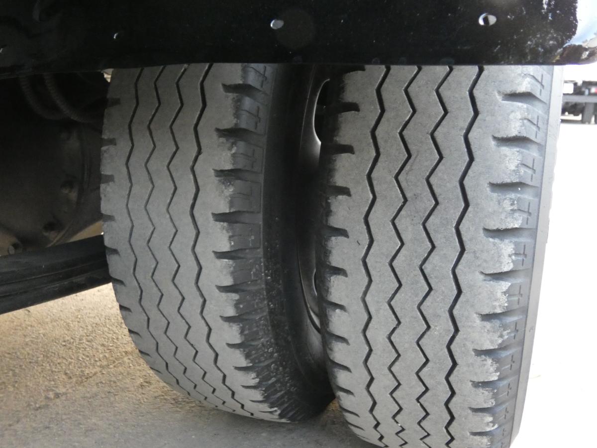 2トン マニュアル ダンプ 251034|中古トラックの販売・買取・査定のアイナビ