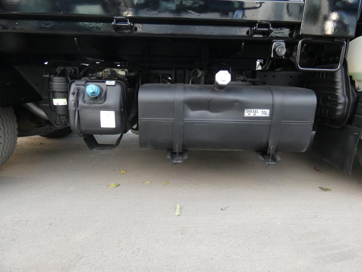 2トン マニュアル ダンプ 251034|中古トラックの販売・買取・査定のアイナビ