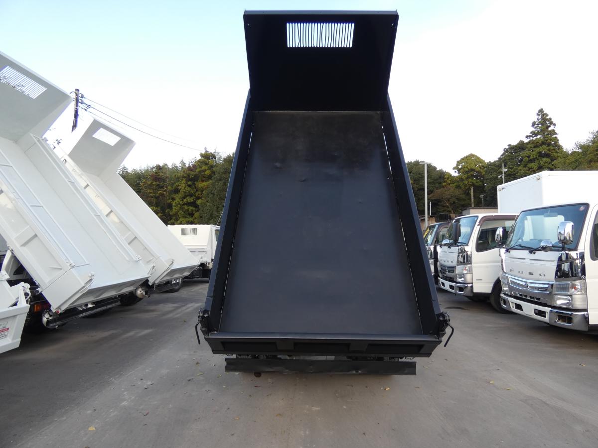 2トン マニュアル ダンプ 251034|中古トラックの販売・買取・査定のアイナビ
