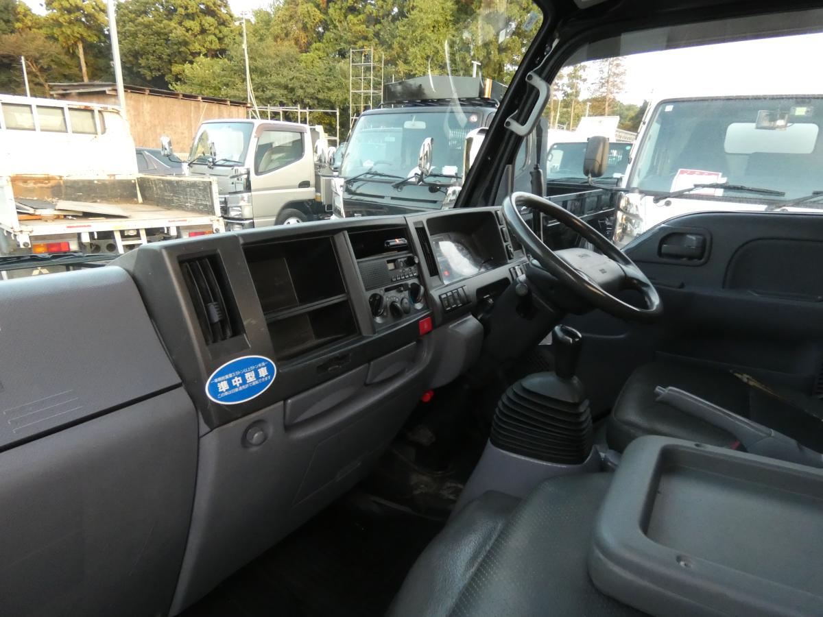 2トン マニュアル ダンプ 251035|中古トラックの販売・買取・査定のアイナビ