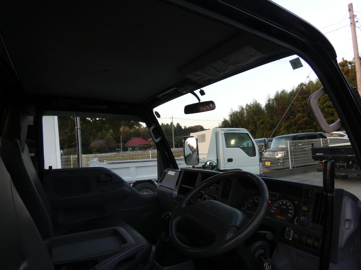 2トン マニュアル ダンプ 251035|中古トラックの販売・買取・査定のアイナビ