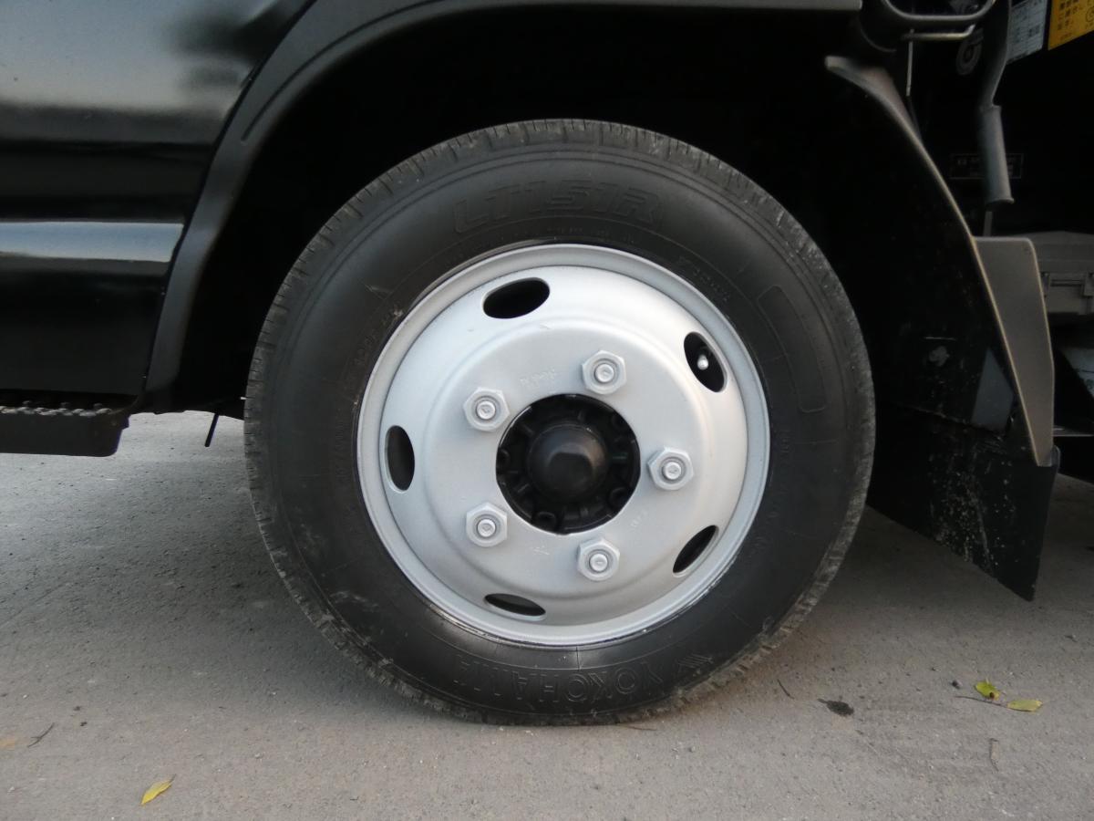 2トン マニュアル ダンプ 251035|中古トラックの販売・買取・査定のアイナビ