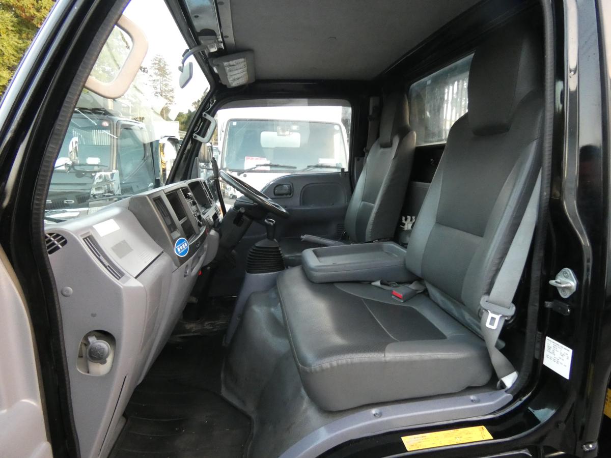 2トン マニュアル ダンプ 251035|中古トラックの販売・買取・査定のアイナビ