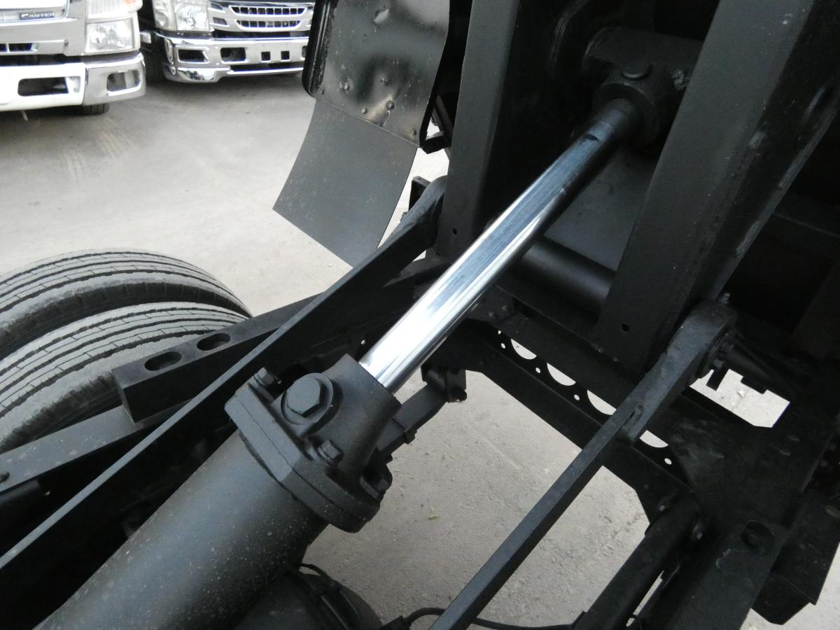 2トン マニュアル ダンプ 251035|中古トラックの販売・買取・査定のアイナビ