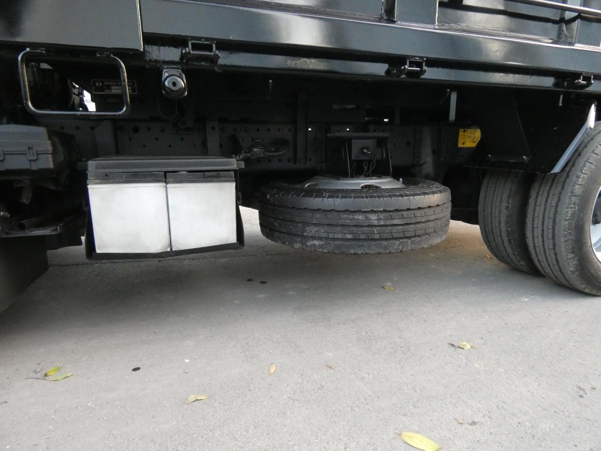 2トン マニュアル ダンプ 251035|中古トラックの販売・買取・査定のアイナビ