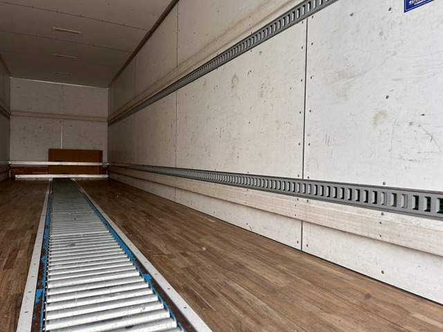 【ハイルーフ×センターロール×7速MT】日野/プロフィア|中古トラックの販売・買取・査定のアイナビ