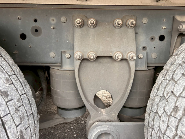 【ハイルーフ×センターロール×7速MT】日野/プロフィア|中古トラックの販売・買取・査定のアイナビ