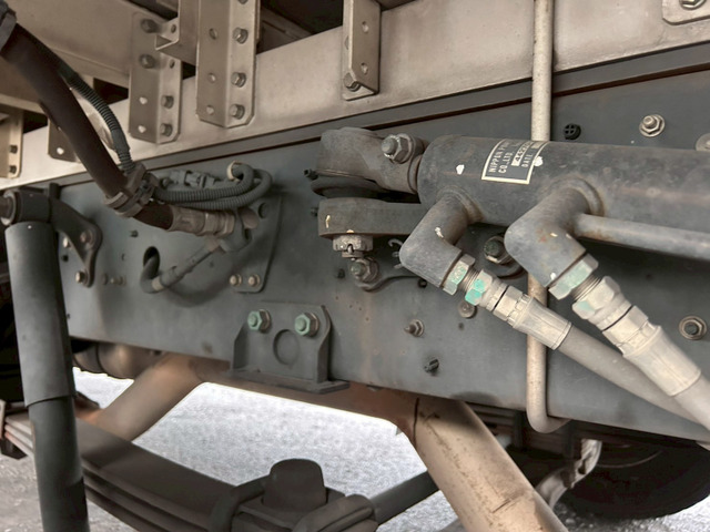 【ハイルーフ×センターロール×7速MT】日野/プロフィア|中古トラックの販売・買取・査定のアイナビ