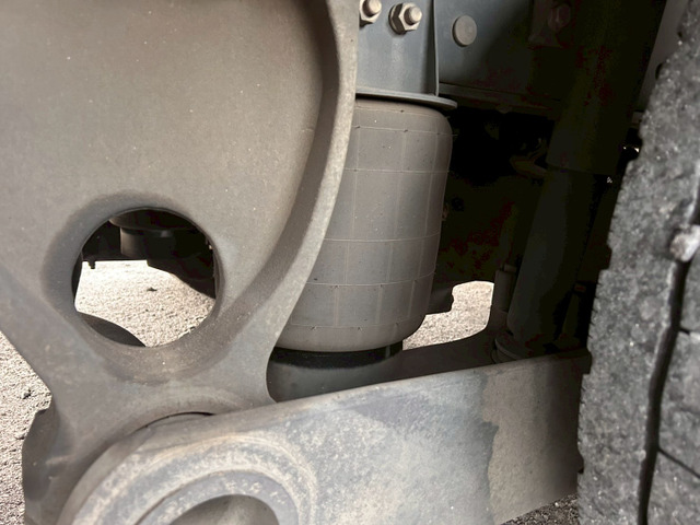 【ハイルーフ×センターロール×7速MT】日野/プロフィア|中古トラックの販売・買取・査定のアイナビ