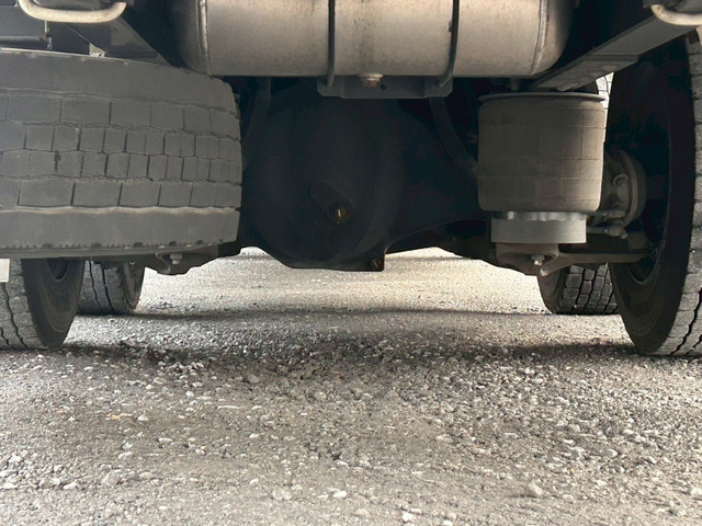 【ハイルーフ×センターロール×7速MT】日野/プロフィア|中古トラックの販売・買取・査定のアイナビ