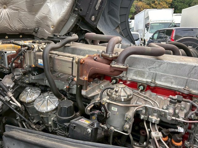 【ハイルーフ×センターロール×7速MT】日野/プロフィア|中古トラックの販売・買取・査定のアイナビ