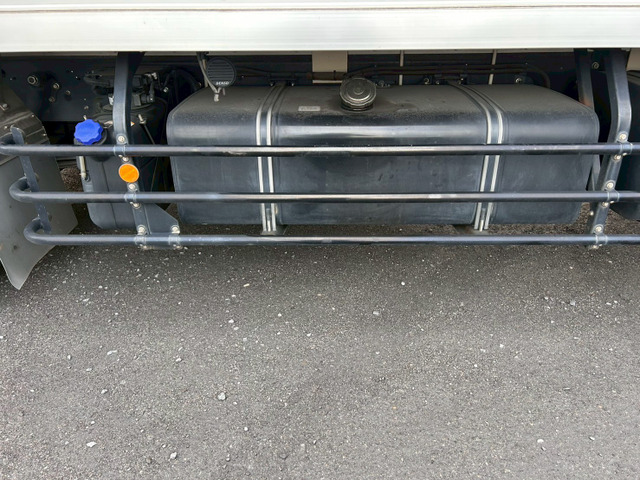 【ハイルーフ×センターロール×7速MT】日野/プロフィア|中古トラックの販売・買取・査定のアイナビ