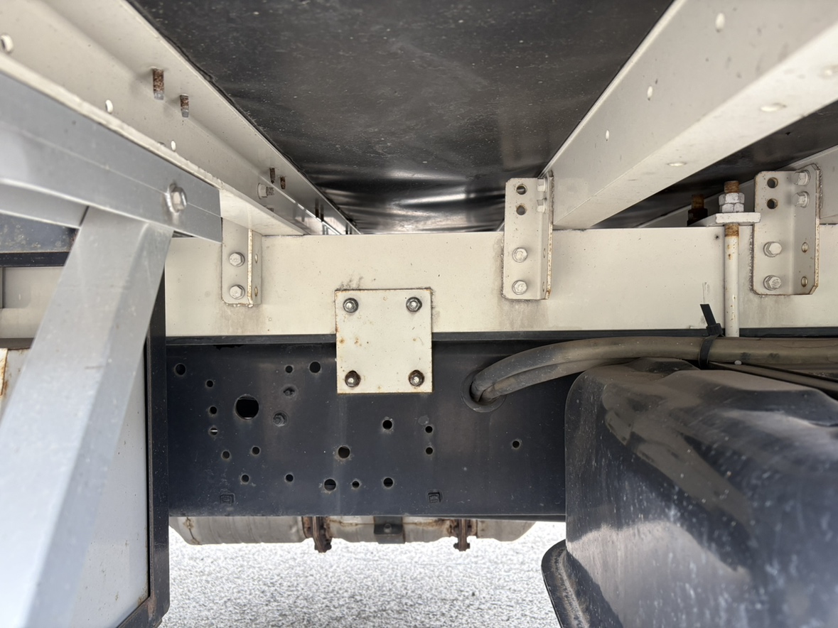 H30年式、ファイター、アルミウイング、格納ゲート付き、車検付|中古トラックの販売・買取・査定のアイナビ