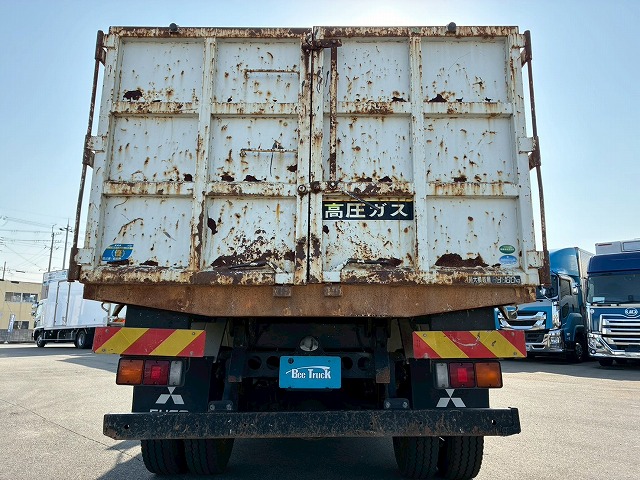 保証対象車両ベッドレスリアゲート観音扉220馬力|中古トラックの販売・買取・査定のアイナビ