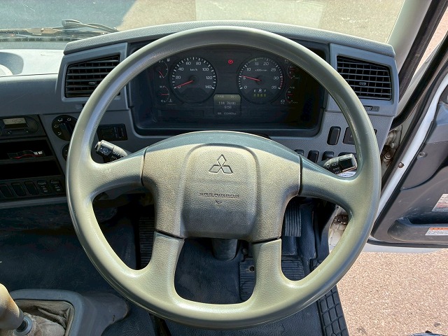 保証対象車両ベッドレスリアゲート観音扉220馬力|中古トラックの販売・買取・査定のアイナビ