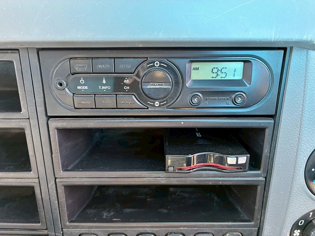 保証対象車両ベッドレスリアゲート観音扉220馬力|中古トラックの販売・買取・査定のアイナビ