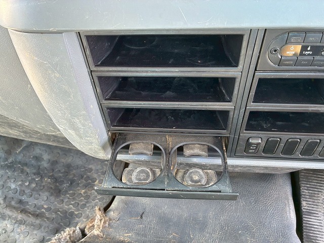 保証対象車両ベッドレスリアゲート観音扉220馬力|中古トラックの販売・買取・査定のアイナビ