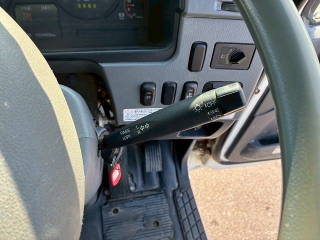 保証対象車両ベッドレスリアゲート観音扉220馬力|中古トラックの販売・買取・査定のアイナビ