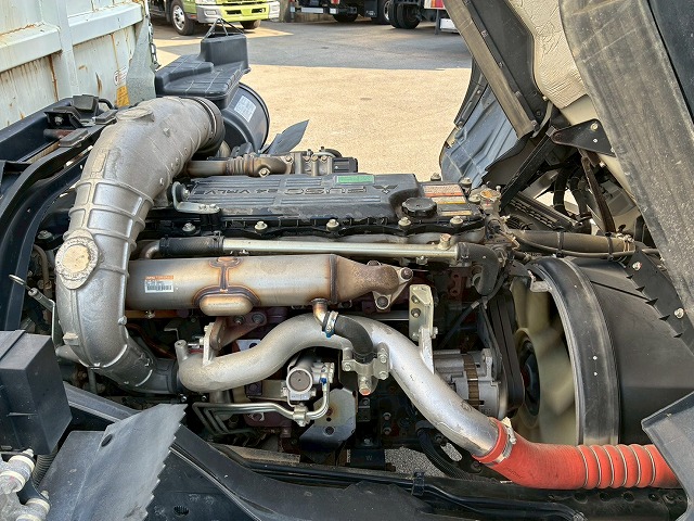 保証対象車両ベッドレスリアゲート観音扉220馬力|中古トラックの販売・買取・査定のアイナビ